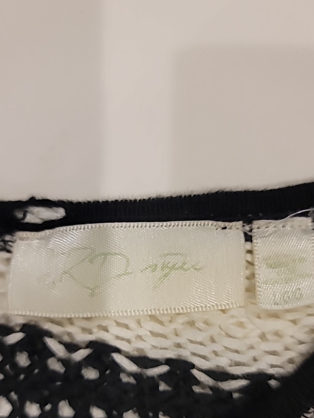 RD Style Slim Black and White Chevron Knit Sweater Large - Picture 5 of 11